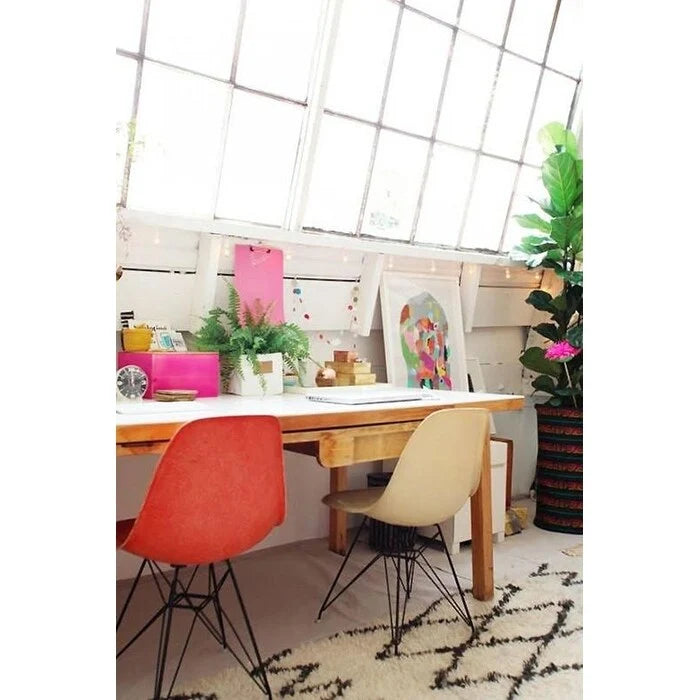 Lot de 2 chaises de salle à manger sans accoudoirs, siège à coque en plastique avec piètement en fil métallique noir style Eiffel, blanc